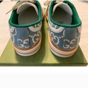 Authentic new . Gucci sneakers woman 41